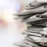 Tidningar, som visar förtroendekriser i media